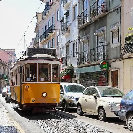 Combro By Homing アパート