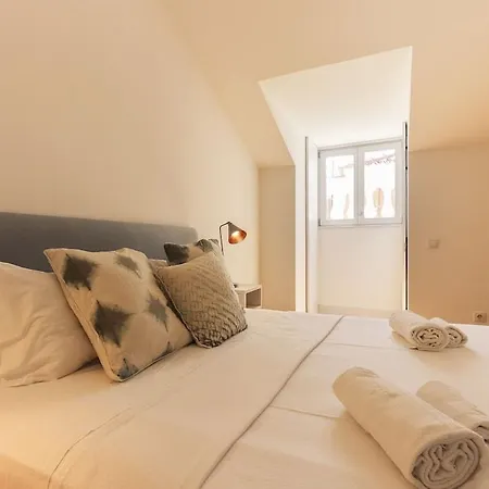 Combro By Homing Apartamento